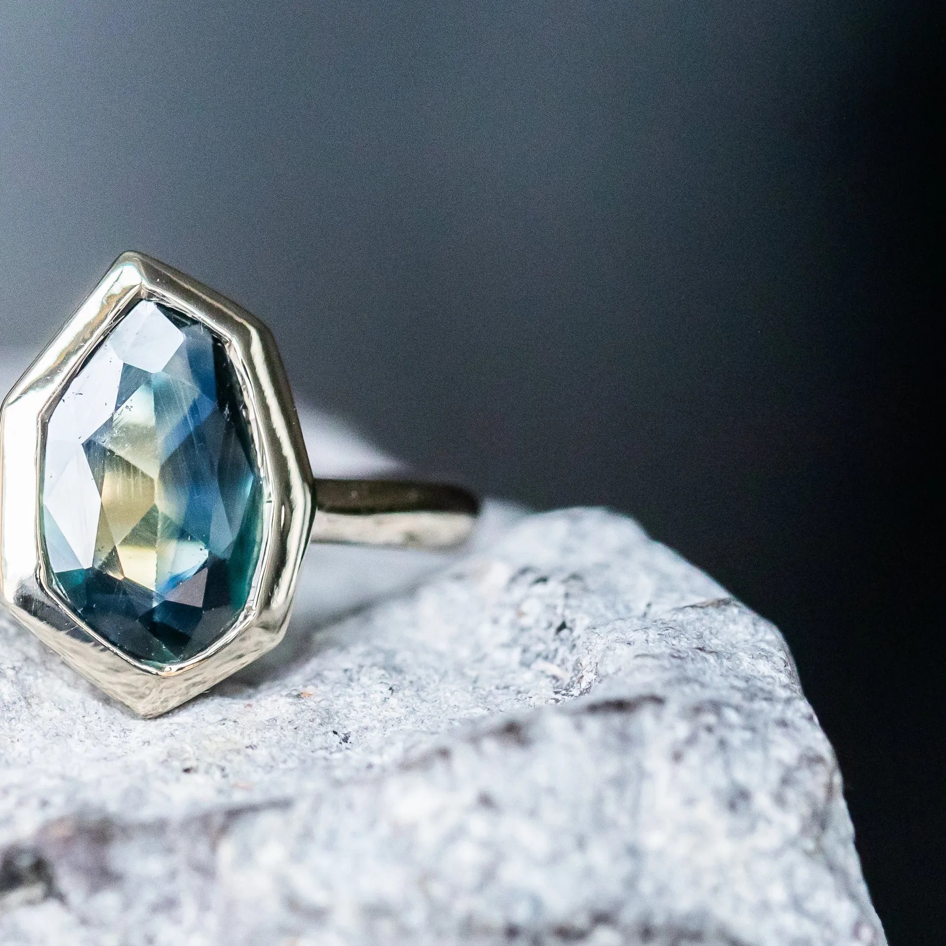 Stunning 0.92ct Parti Blue Sapphire Ring with Geometric Slice Design in 14k White Gold Bezel Setting