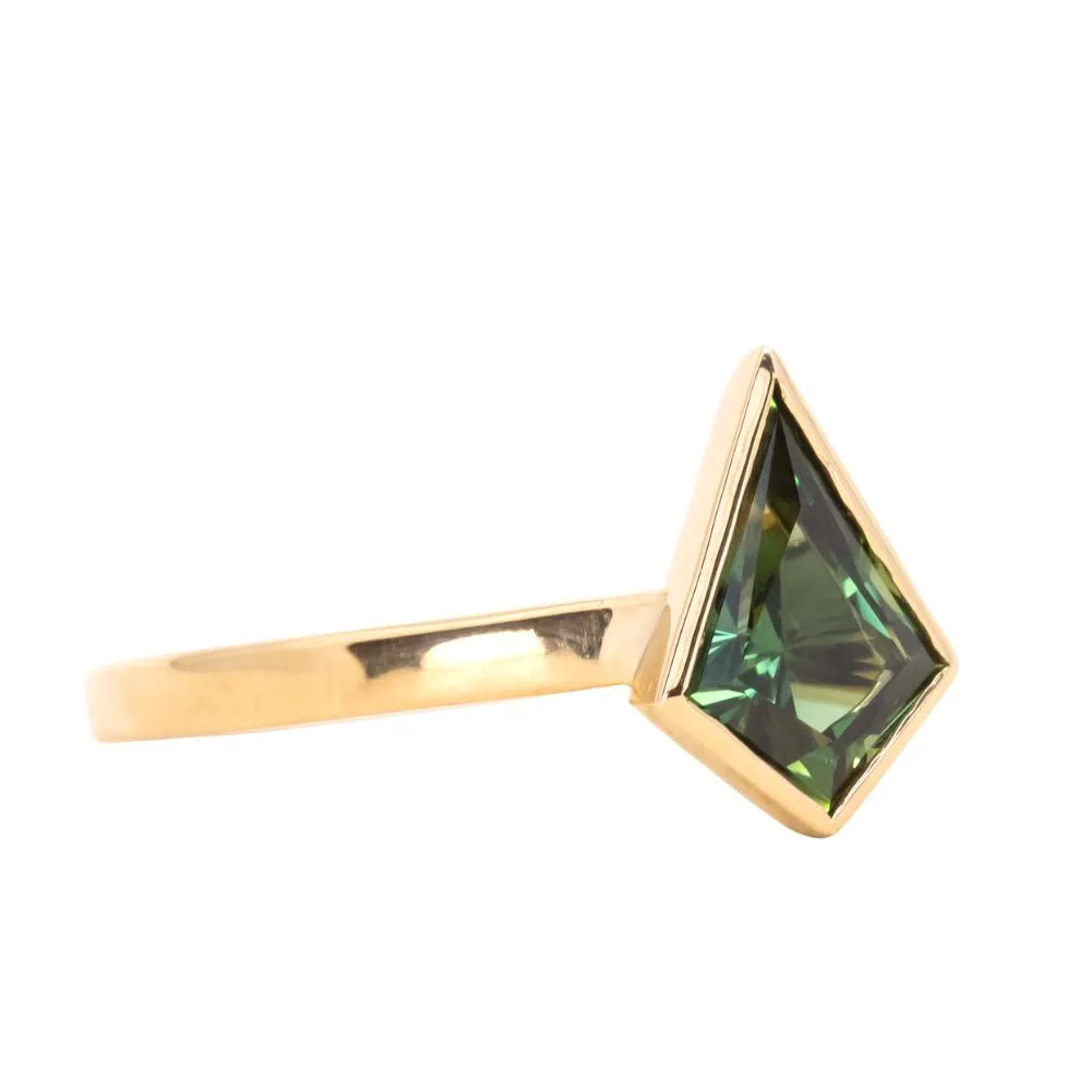 1.21ct Green Kite Sapphire in 18k Yellow Gold Contemporary Bezel Setting