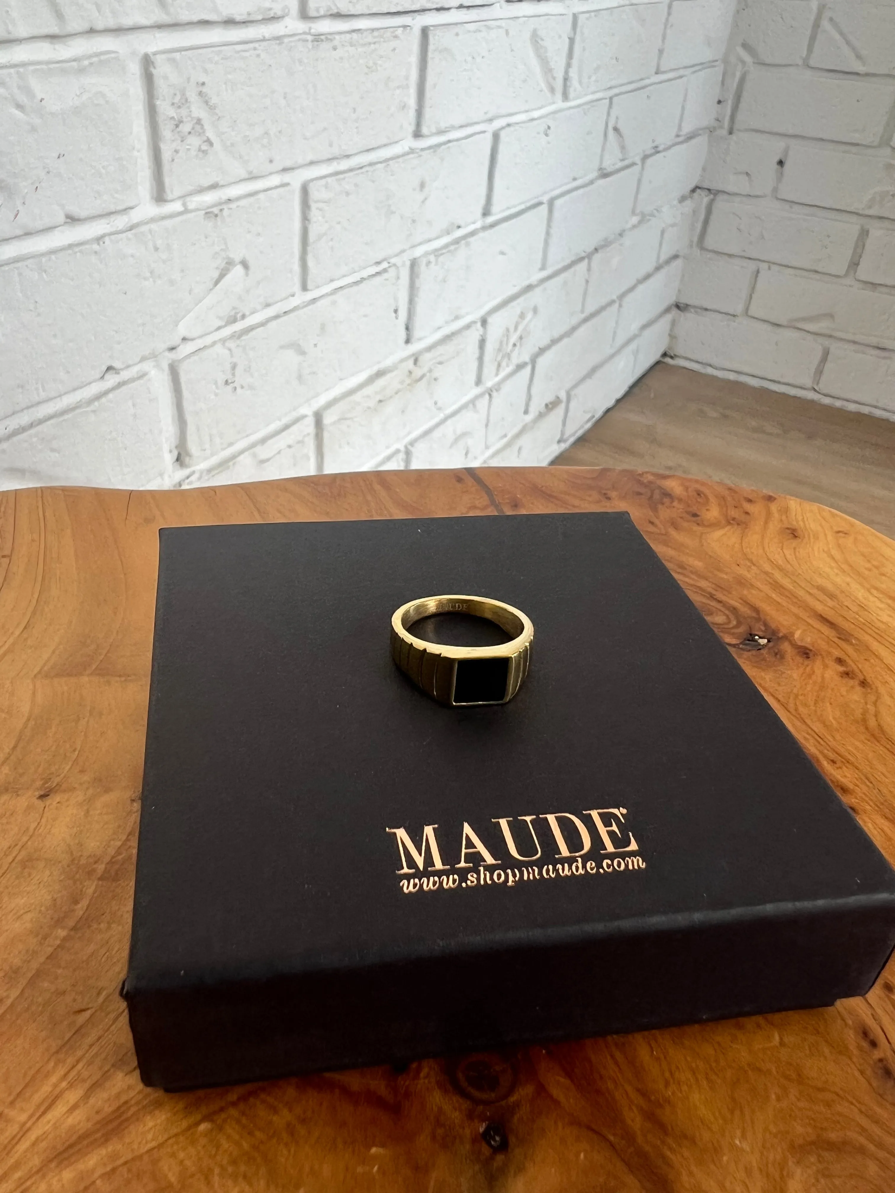 18K Maeve Black Stone Ring