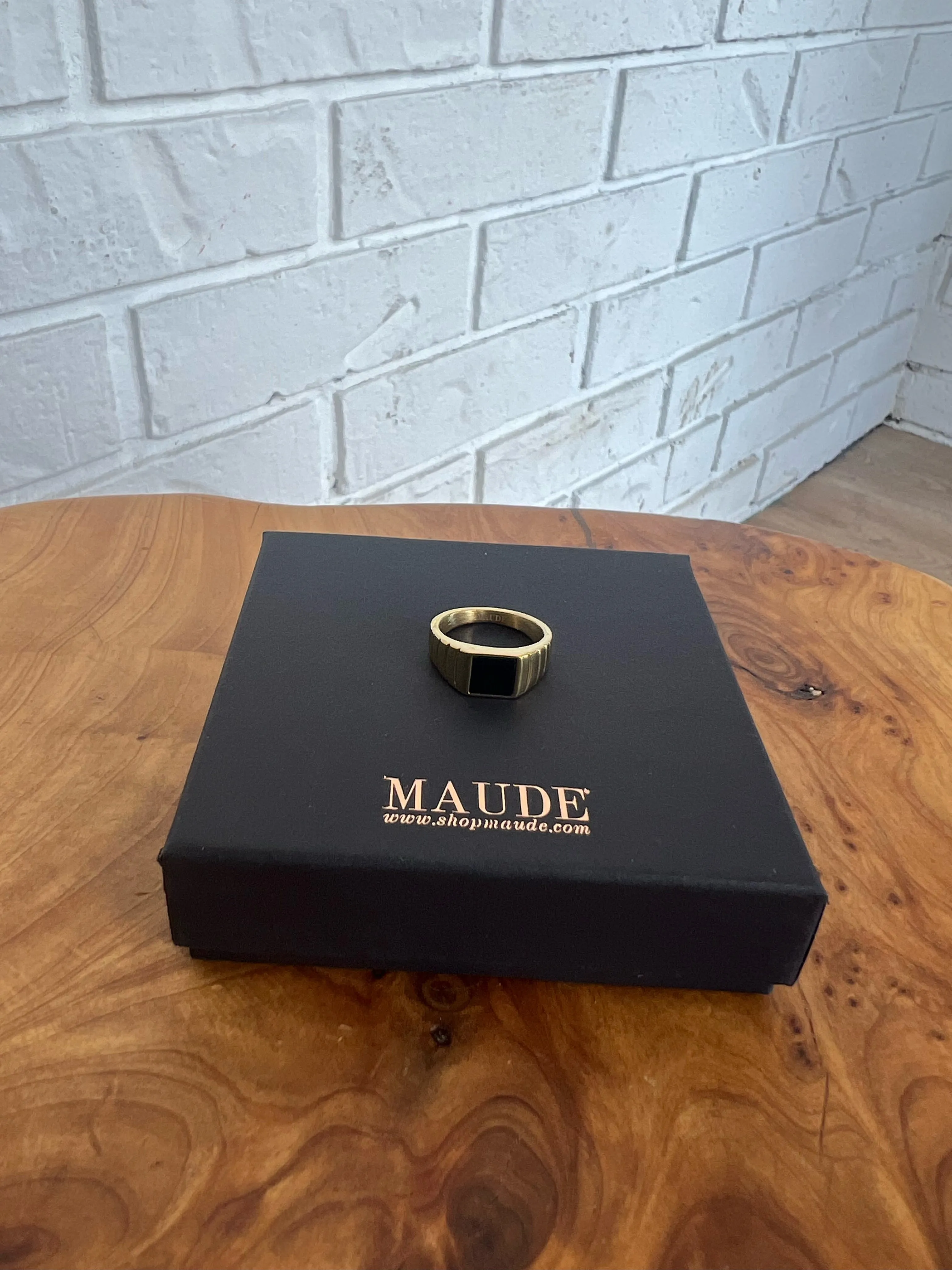 18K Maeve Black Stone Ring