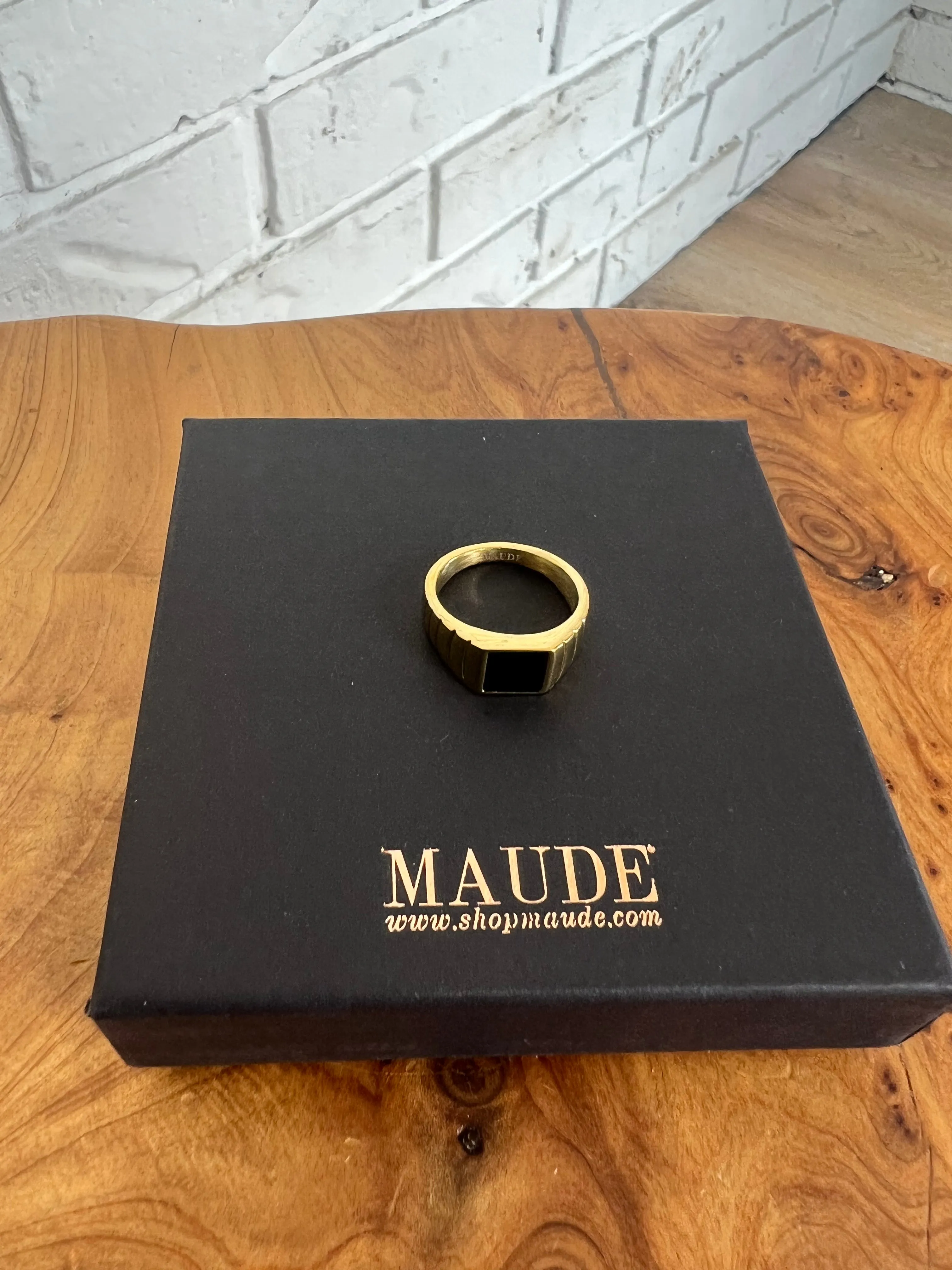 18K Maeve Black Stone Ring