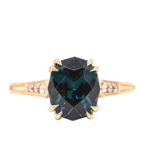 2.80ct Oval Spinel Double Prong Vintage Cathedral Ring in 18k Yellow Gold