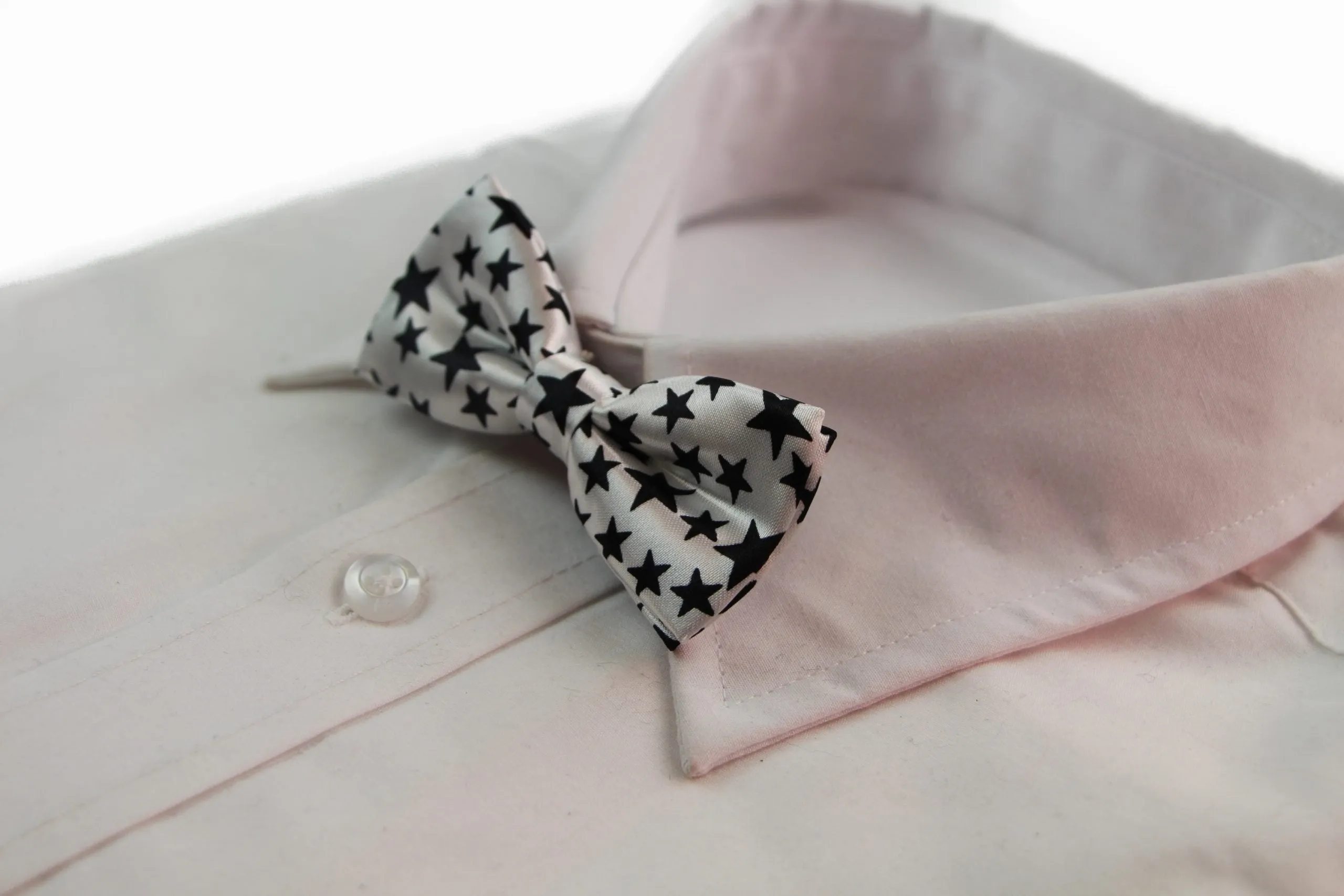 Boys White With Black Stars Patterned Bow Tie