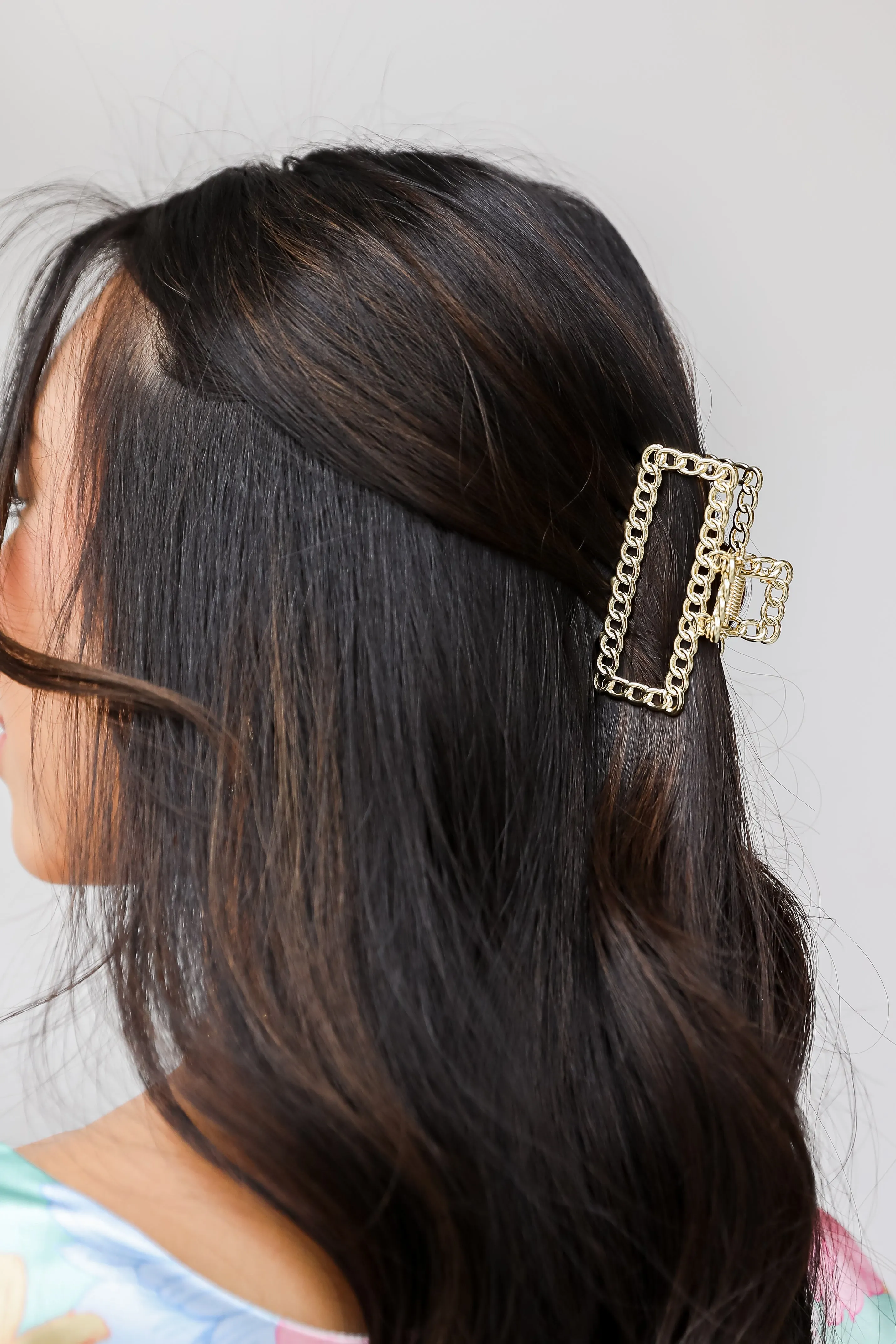 Camryn Gold Chainlink Claw Hair Clip