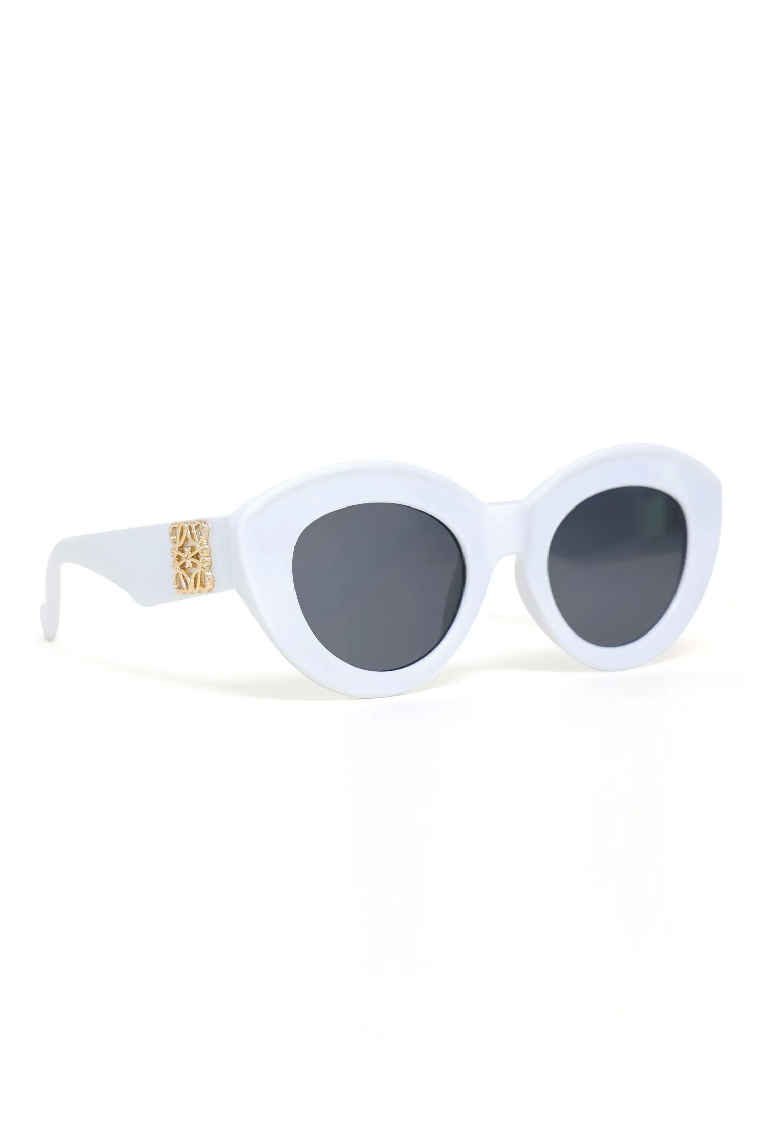 CAT EYE SUNGLASSES-WHITE