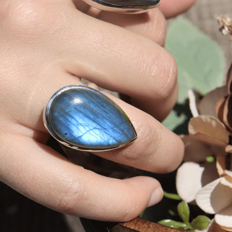 Clancy Labradorite Teardrop Ring