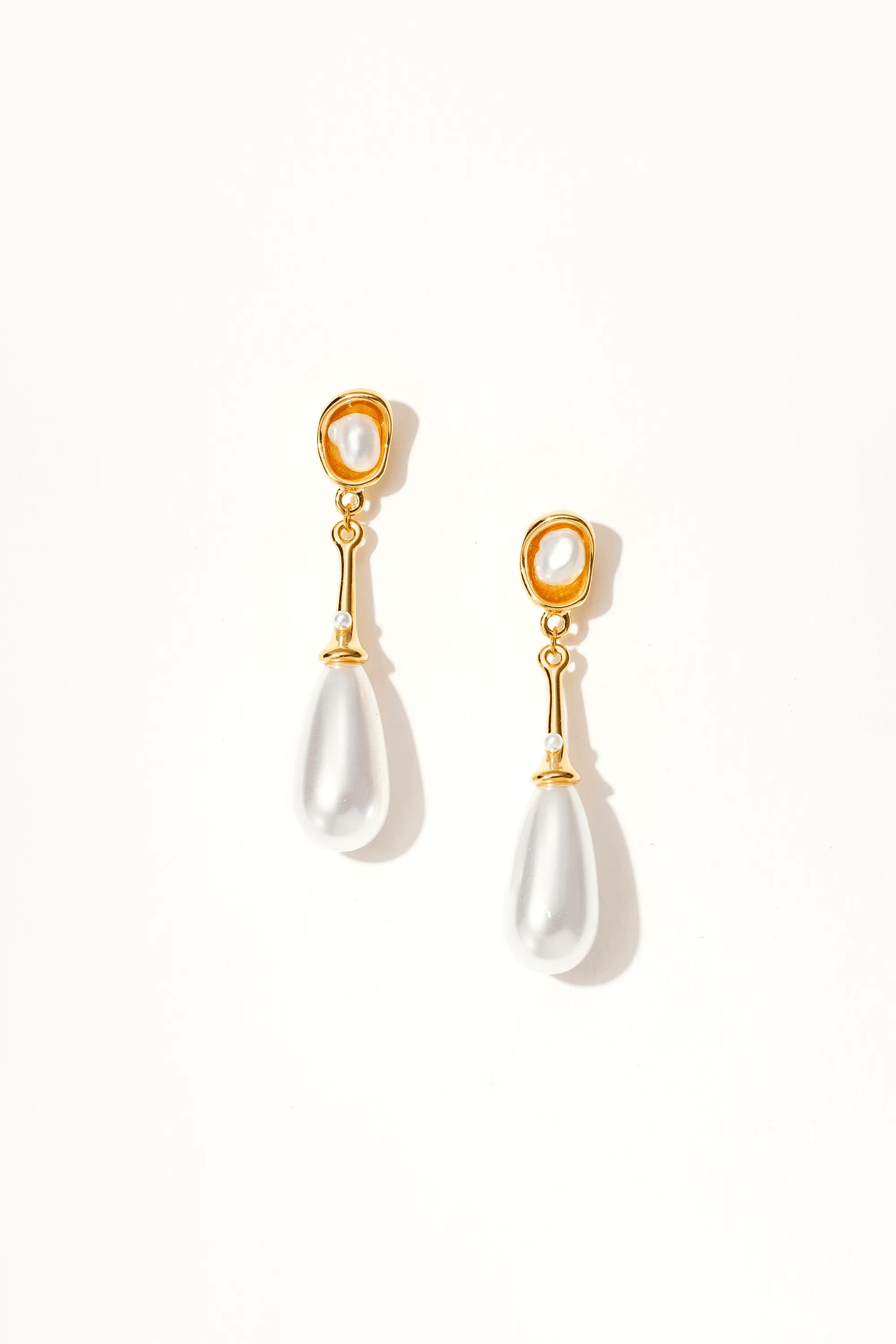 Eos Pearl Drop Earrings