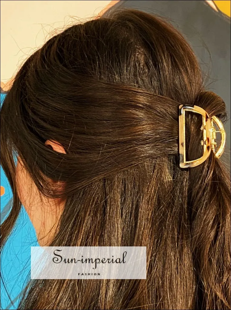 Gold Plated Stylish Outlined Hair Claw