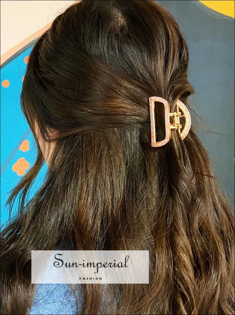 Gold Plated Stylish Outlined Hair Claw