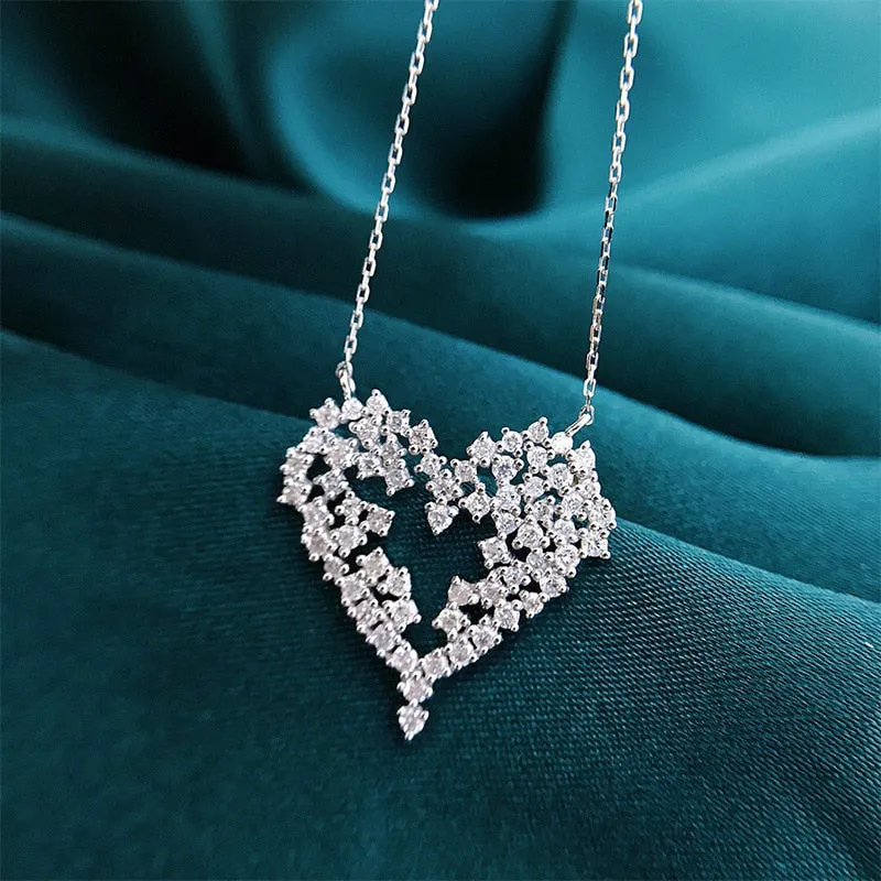 Huitan Novel Design Love Pendant Necklace for Women Full Bling Bling Cubic Zirconia Newly Wedding Engagement Trend Heart Jewelry