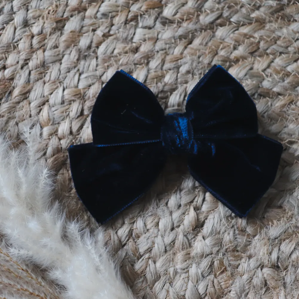 Meia Pata Large Double Velvet Hair Bow