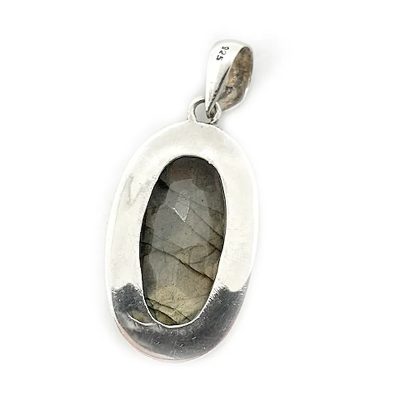 Nayera Labradorite Oval Boho Pendant