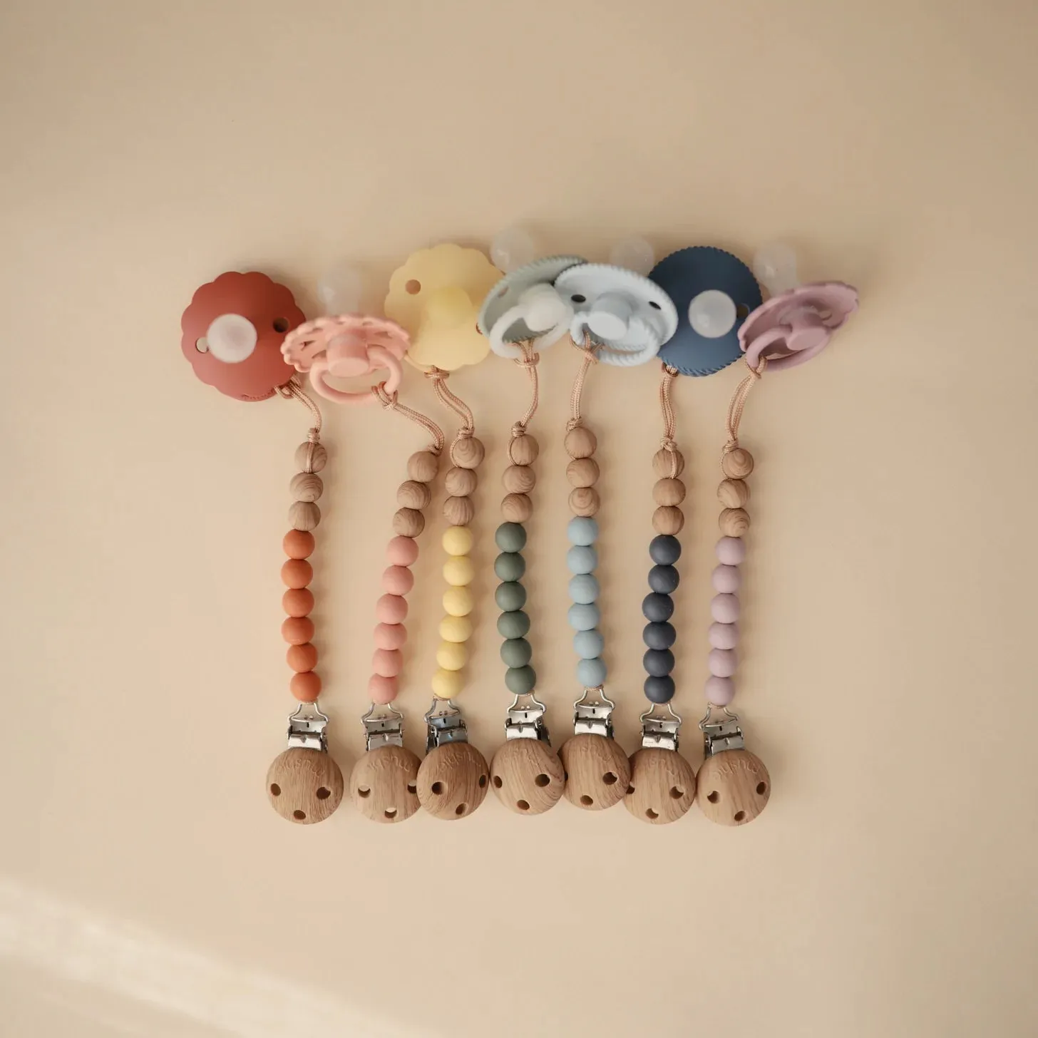 Pacifier Clip | Eva (Clementine)