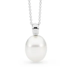 Simple Pearl Pendant