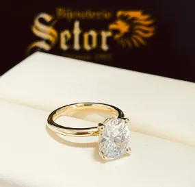 Solitaire engagement ring