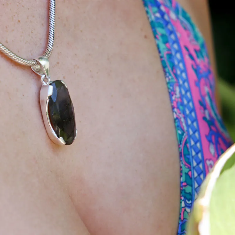 Stella Labradorite Oval Bohemian Pendant