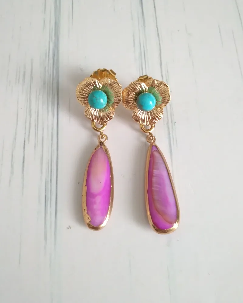 Textured Petal Studs with Howlite and Magenta Shell Detachable Drops