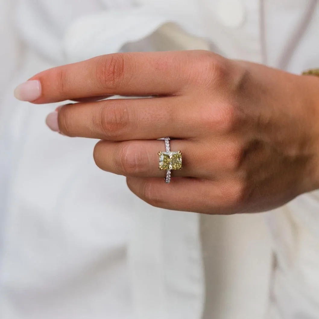 Unique 3.8 Ct canary crushed ice hybrid radiant cut moissanite ring