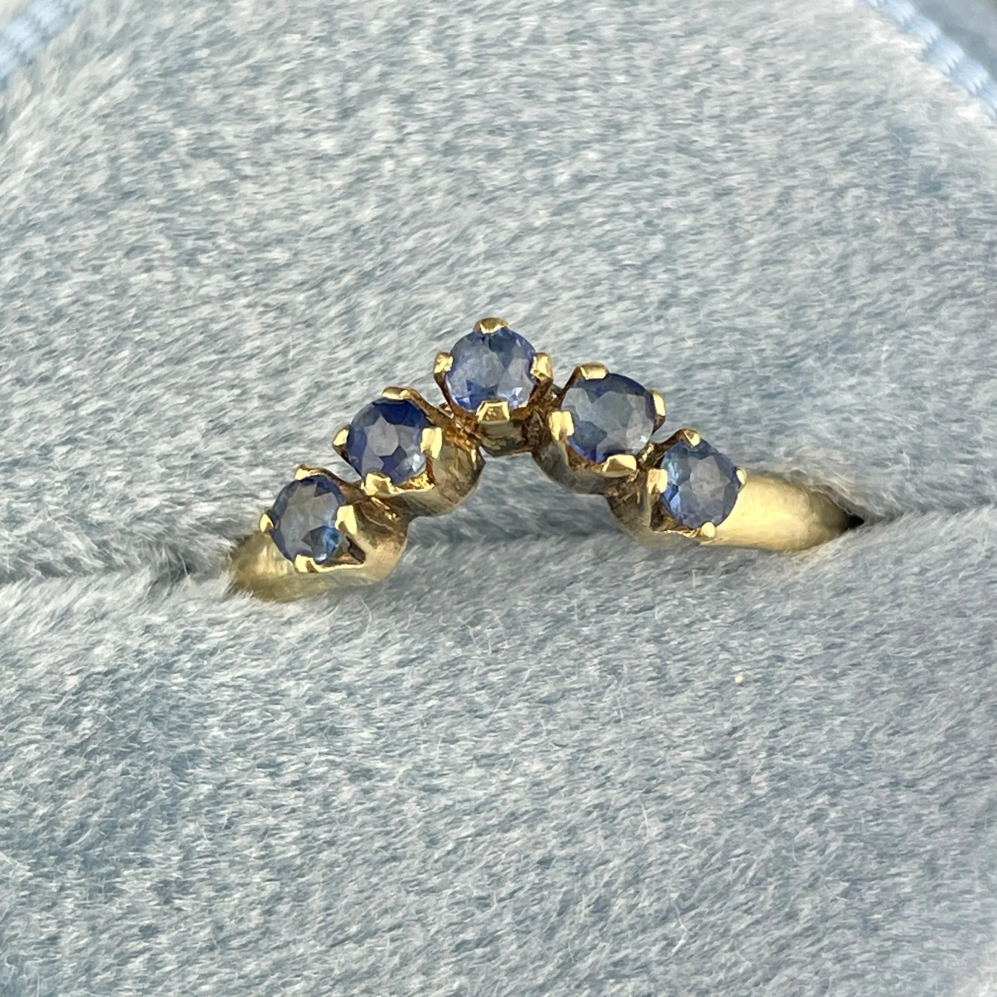 Vintage 14K Gold Sapphire Chevron Ring, Sz 7