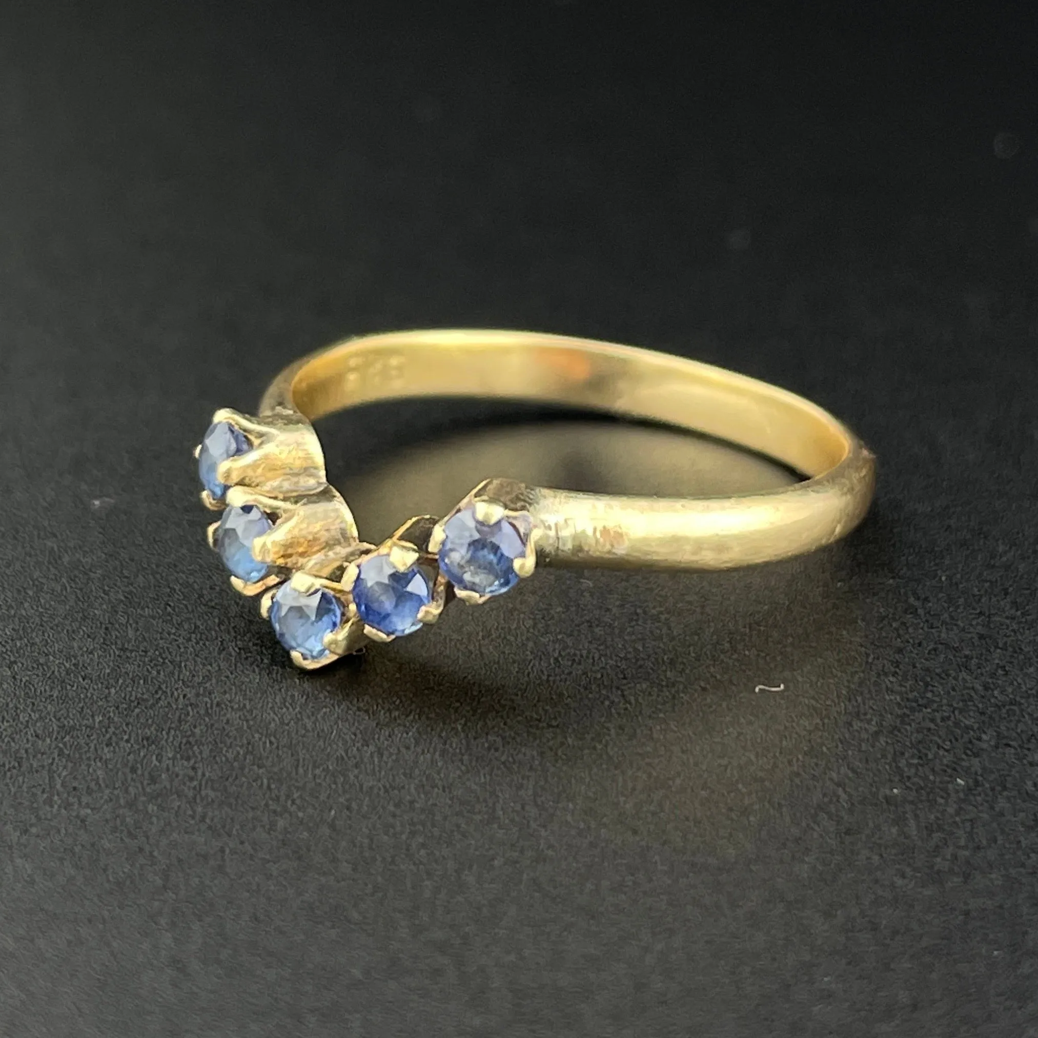 Vintage 14K Gold Sapphire Chevron Ring, Sz 7