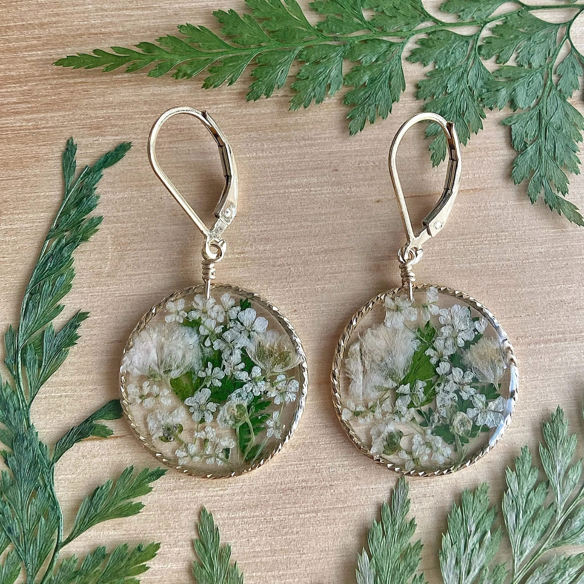 White Botanical Garden Earrings - BG60