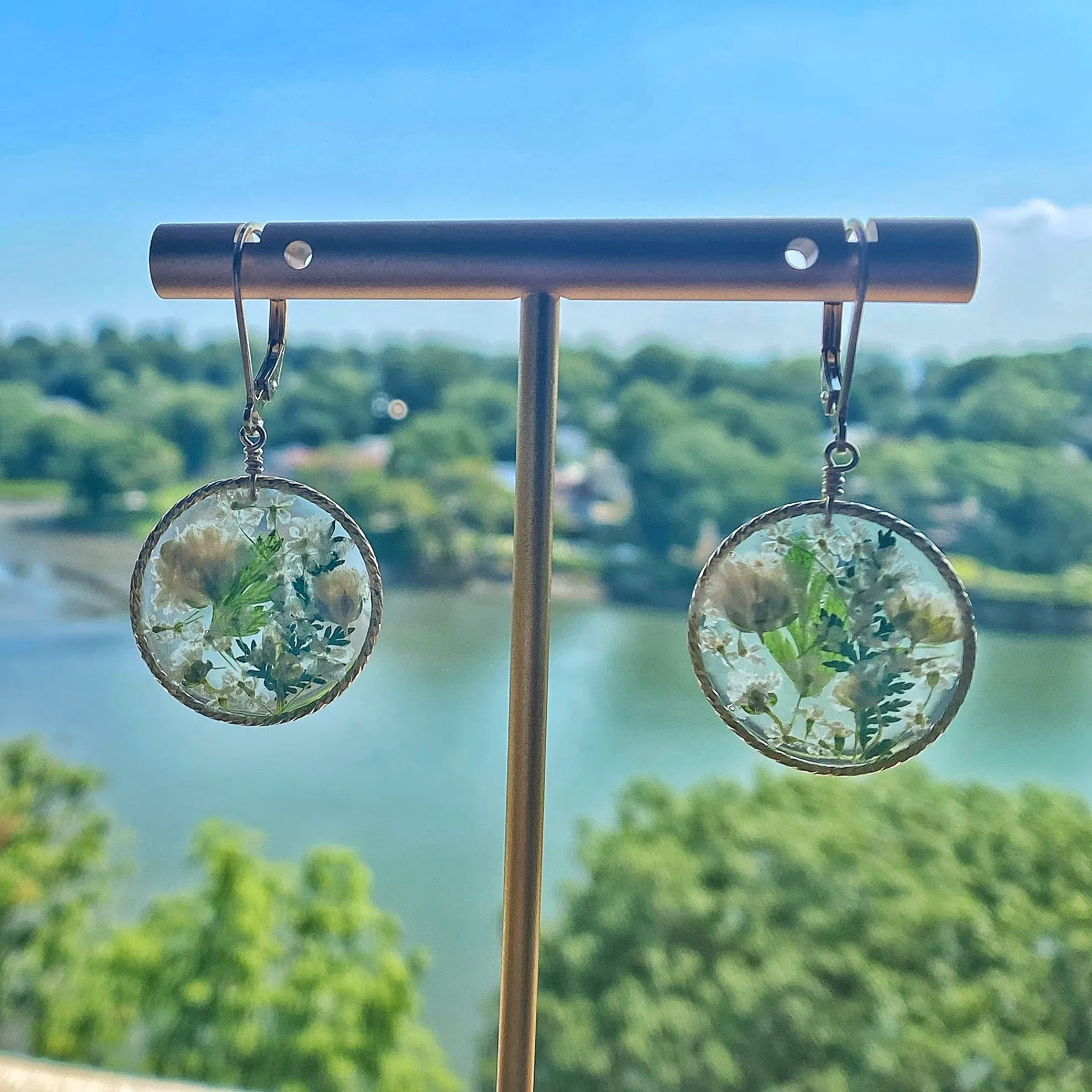 White Botanical Garden Earrings - BG60