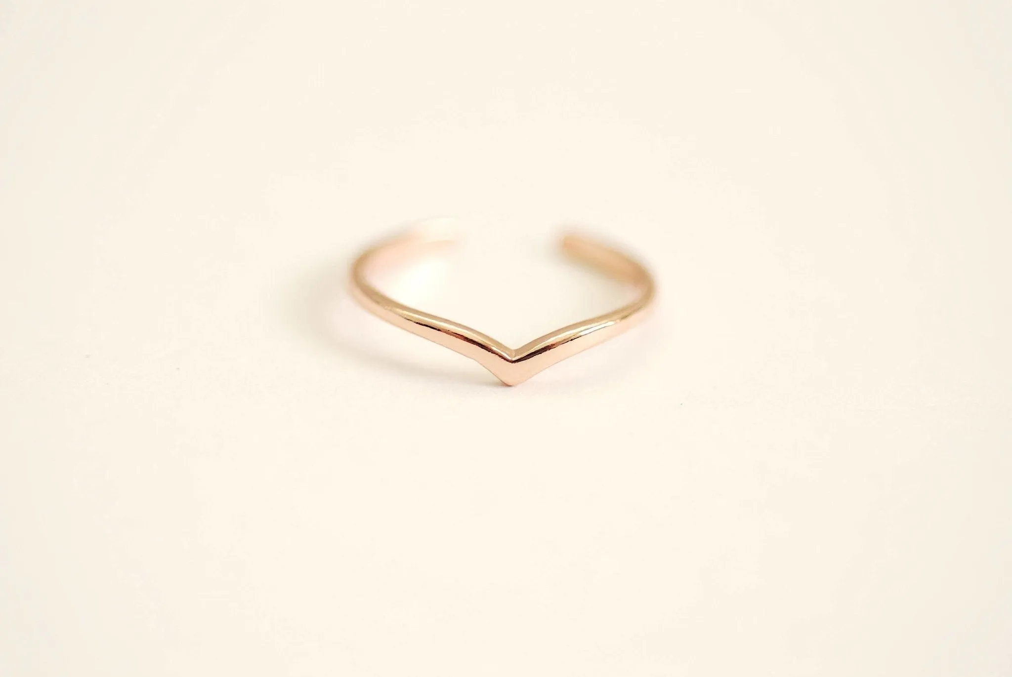 Wholesale Chevron Ring in Gold Silver Rose Gold, Stackable Chevron Rings, V-Ring, Thin Chevron Ring, Minimalist Ring, Triangle Ring, Adjustable Ring